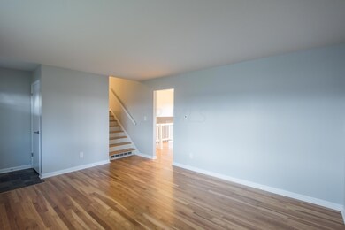 1513 Fahlander Dr N, Columbus, OH 43229 - photo 5