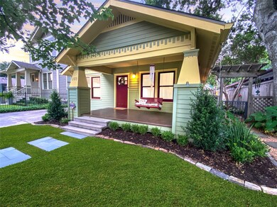 805 Ralfallen St, Houston, TX 77008 - photo 5