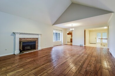 009-photo-living-room-6213671