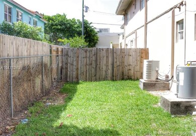 Unit E1 - Yard