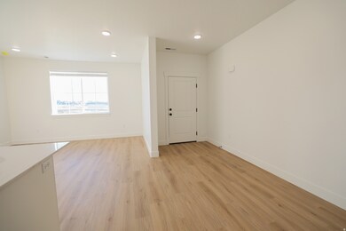 253 W 690 N, Smithfield, UT 84335 - photo 7