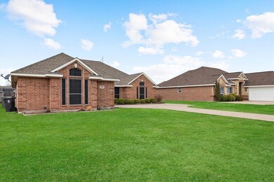 1506 Golden Spike Dr, Ennis, TX 75119 - photo 3
