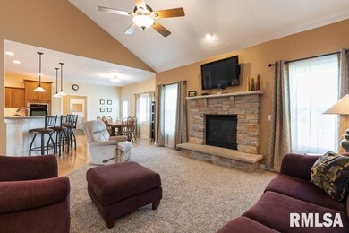 27 Nicholas Ct, Eldridge, IA 52748 - photo 3