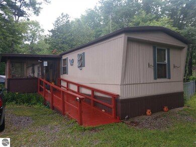 4212 E Anne St, Au Gres, MI 48703 - photo 2