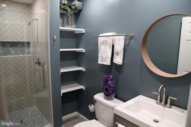 225 Vassar Cir, Wayne, PA 19087 - photo 5