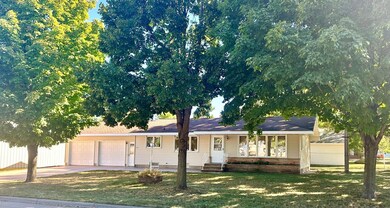 423 Washburn Ave. Paynesville MN