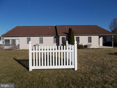 11393 Nicole Dr, Greencastle, PA 17225 - photo 5