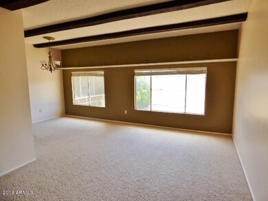 023-227192 great room (640x480)