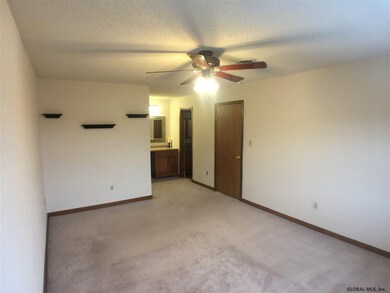 703 Cambridge Manor Dr, Schenectady, NY 12302 - photo 2