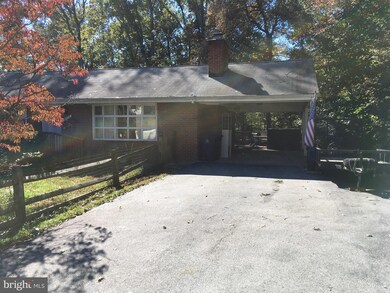 16012 Malcolm Dr, Laurel, MD 20707 - photo 4