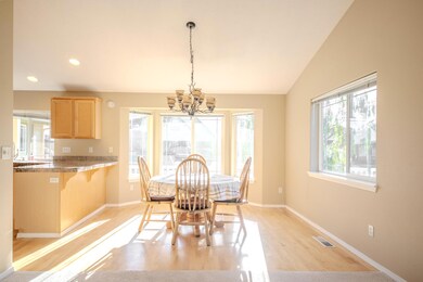 2841 SW Cascade Vista Dr, Redmond, OR 97756 - photo 6