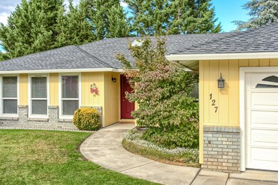 127 Silverwood Ct, Central Point, OR 97502 - photo 2