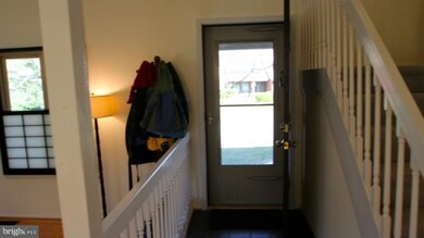 11716 Flints Grove Ln, North Potomac, MD 20878 - photo 3