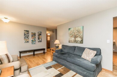 2924 Hillmer Dr SW, Cedar Rapids, IA 52404 - photo 6