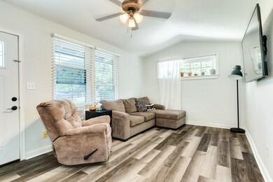 1046 County Road 913, Brazoria, TX 77422 - photo 5