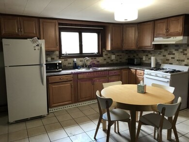 4 Eaton St unit 2, Cambridge, MA 02139 - photo 2