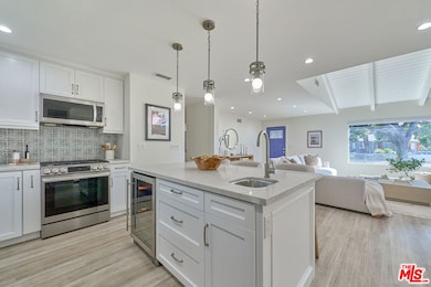 4211 W Woodland Ave, Burbank, CA 91505 - photo 5