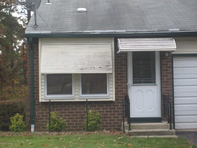 12B Maplewood Dr unit A, Whiting, NJ 08759 - photo 3