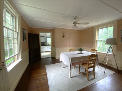 24 Old Beach Rd unit 3, Newport, RI 02840 - photo 4