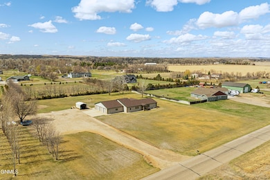 8646 Hogue Road, Bismarck, ND 58503