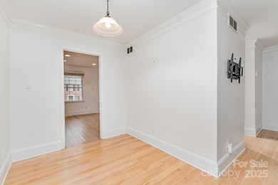 4611 Hedgemore Dr unit B, Charlotte, NC 28209 - photo 6