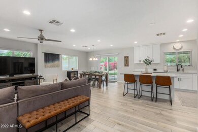 2915 N Evergreen St, Phoenix, AZ 85014 - photo 2