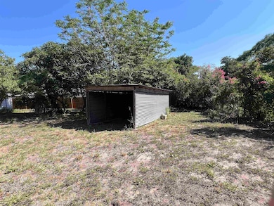 220 School St, Benavides, TX 78341 - photo 7
