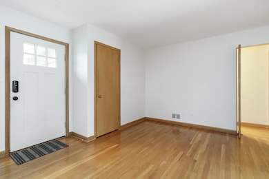 724 Drummond Ct, Columbus, OH 43214 - photo 3