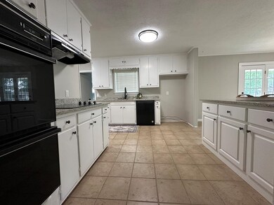 200 Westview Cir, McComb, MS 39648 - photo 4