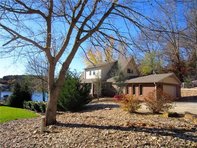 119 Mayfair Dr, Bella Vista, AR 72715 - photo 2