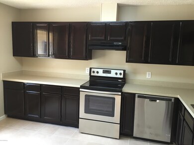 7777 Hunters Lake Cir N, Jacksonville, FL 32210 - photo 4