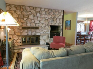 6415 Warren Woods Rd, Three Oaks, MI 49128 - photo 2