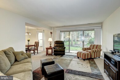 33 Canterbury Square unit 101, Alexandria, VA 22304 - photo 2