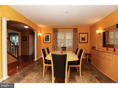 1806 Lynnewood Dr, Havertown, PA 19083 - photo 4