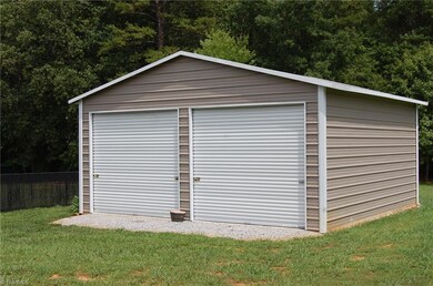 527 Sawyersville Rd, Asheboro, NC 27205 - photo 4