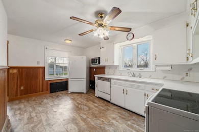 349 Amity Rd, Bethany, CT 06524 - photo 4