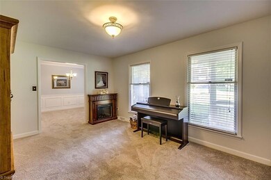 738 Holly Dr, Asheboro, NC 27205 - photo 5