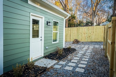 465 Hemlock Cir SE unit B, Atlanta, GA 30316 - photo 3