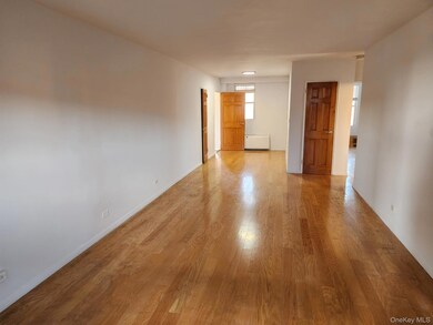 Park City 3&4 Apartments unit 9, Rego Park, NY 11374 - photo 4