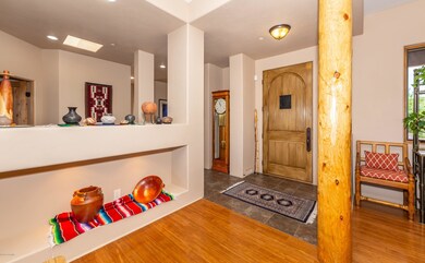 004_Foyer