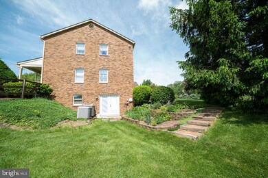 9815 Log House Ct, Gaithersburg, MD 20882 - photo 4