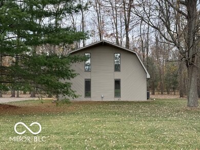 9026 W 550 S, Columbus, IN 47201 - photo 2