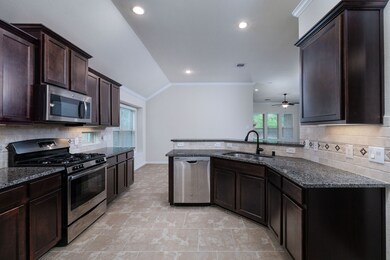 31719 Chapel Rock Ln, Spring, TX 77386 - photo 6