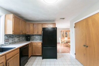 161 Spring Water Dr, Woonsocket, RI 02895 - photo 5