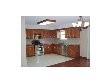 New GE stainless steel appliances and granite coun