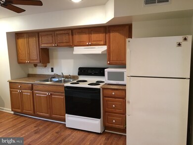 15 Oregon St, Mercersburg, PA 17236 - photo 2