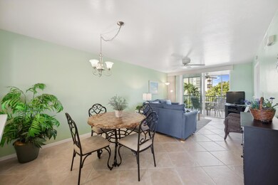 12_801CollierBlvdN404_369_DiningArea_HiR