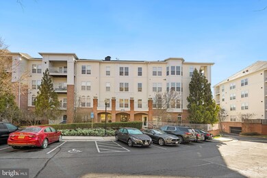 2921 Deer Hollow Way unit 209, Fairfax, VA 22031 - photo 2