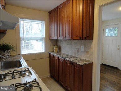 15741/2 Pennington Rd, Ewing, NJ 08618 - photo 6