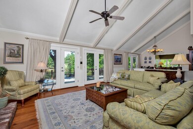 336 MacDougal Dr (7 of 42)